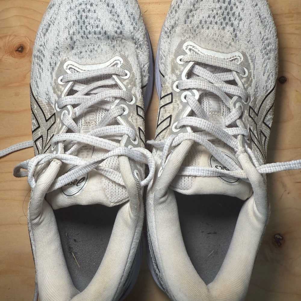 Women's ASICS Gel Cumuls White Athletic Shoes